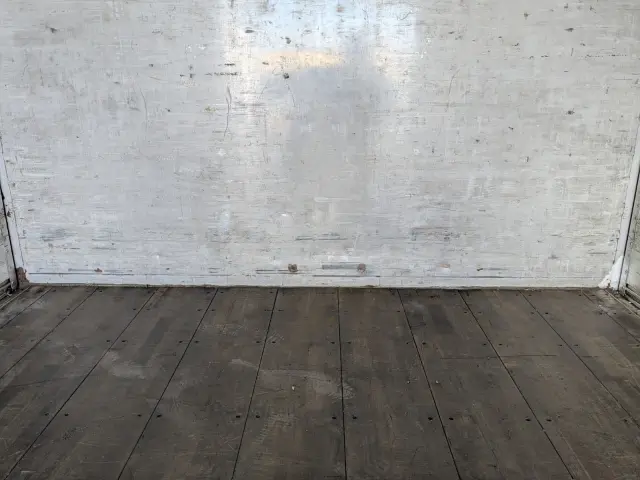 いすゞ フォワード TKG-FRR90T2(2WD)の写真15