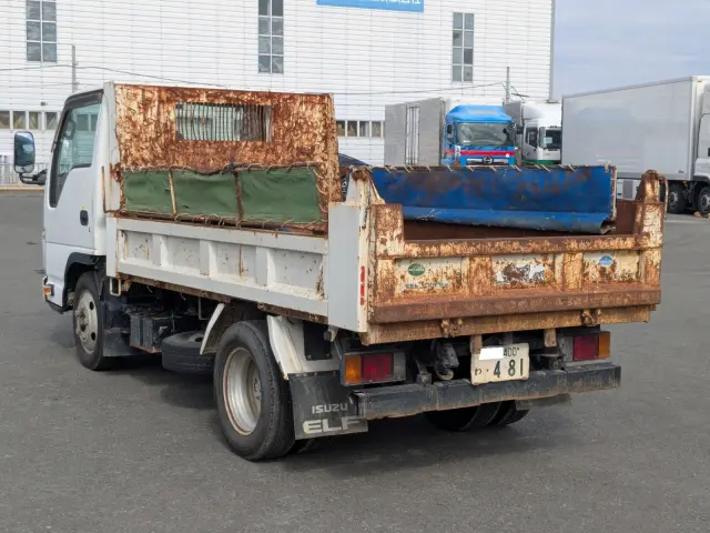 いすゞ エルフ TKG-NJR85AD(2WD)の写真4