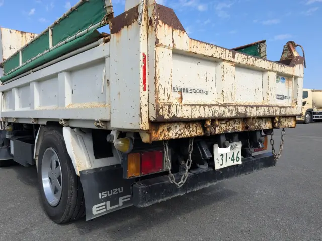 いすゞ エルフ TKG-NKR85AD(2WD)の写真6