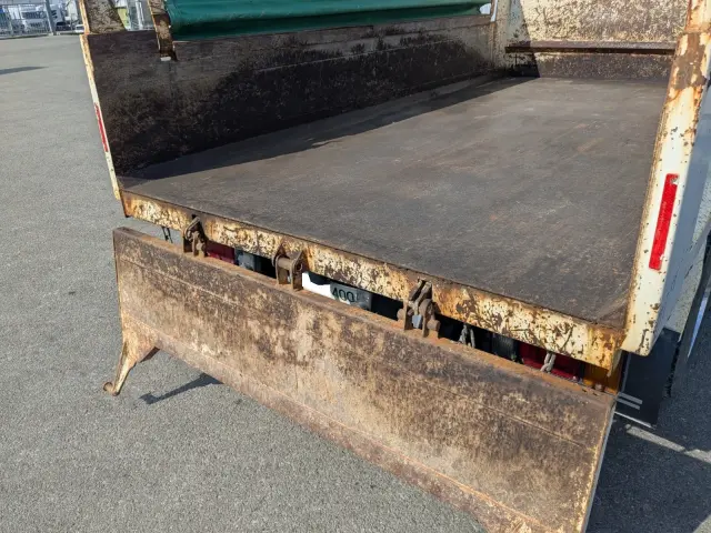 いすゞ エルフ TKG-NKR85AD(2WD)の写真26