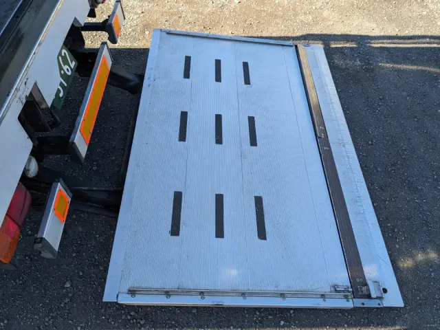 日野 レンジャー LKG-FE7JUAG(2WD)の写真11