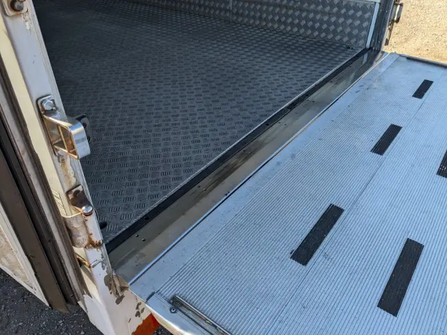 日野 レンジャー LKG-FE7JUAG(2WD)の写真12