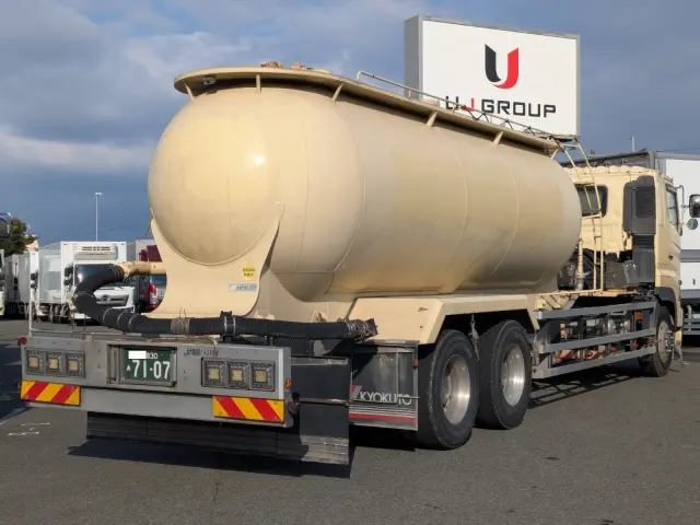 日野 プロフィア ADG-FR1EXYG(6x2)の写真4