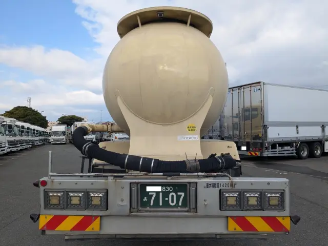 日野 プロフィア ADG-FR1EXYG(6x2)の写真6