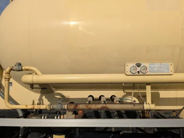 日野 プロフィア ADG-FR1EXYG(6x2)の写真17