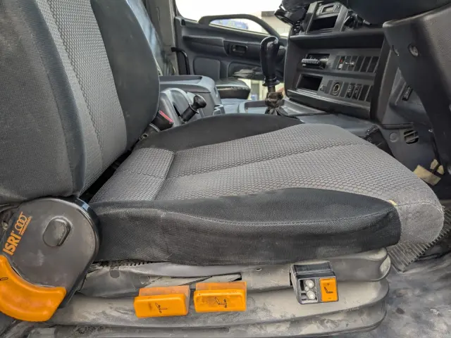 日野 プロフィア ADG-FR1EXYG(6x2)の写真32