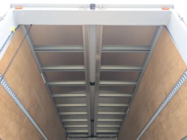 日野 レンジャー 2KG-FD2ABG(2WD)の写真11