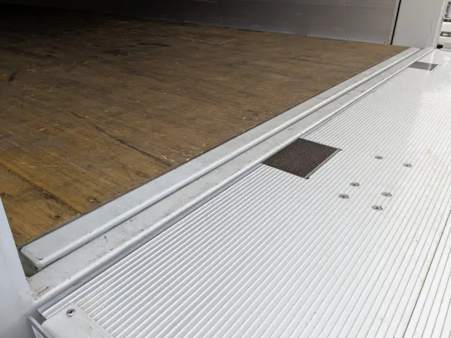 日野 レンジャー 2KG-FD2ABG(2WD)の写真12