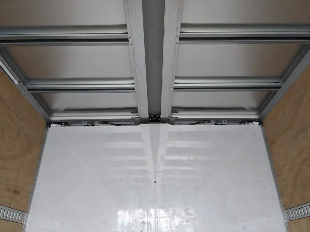 日野 レンジャー 2KG-FD2ABG(2WD)の写真16