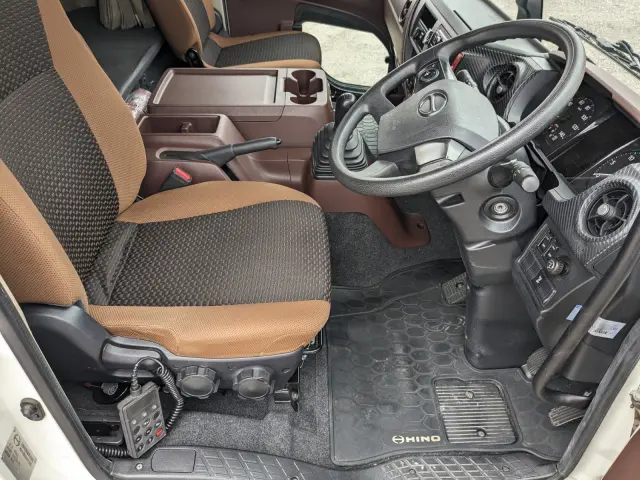 日野 レンジャー 2KG-FD2ABG(2WD)の写真38