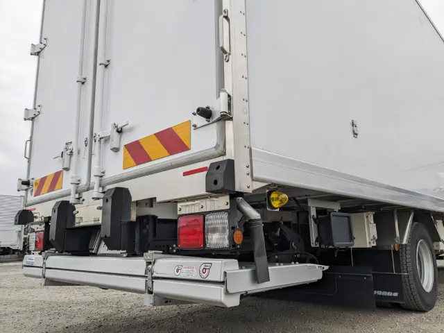 日野 レンジャー 2KG-FC2ABG(2WD)の写真7