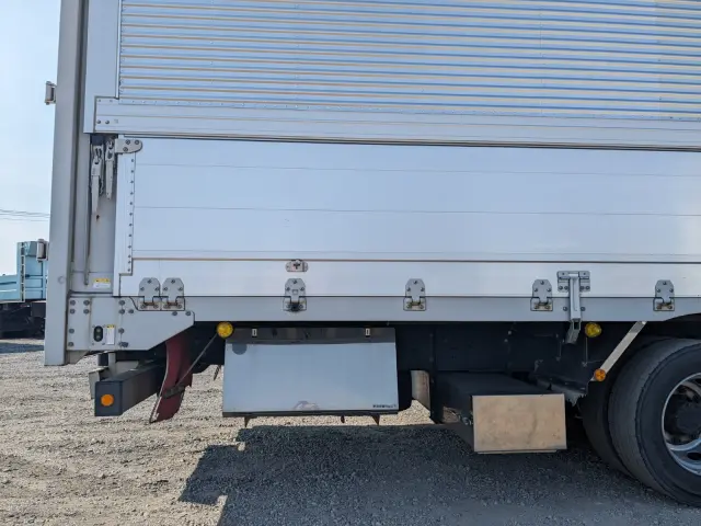 いすゞ ギガ QKG-CYJ77B(8x4)の写真29