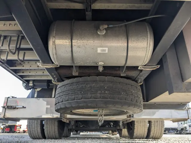 いすゞ ギガ QKG-CYJ77B(8x4)の写真30