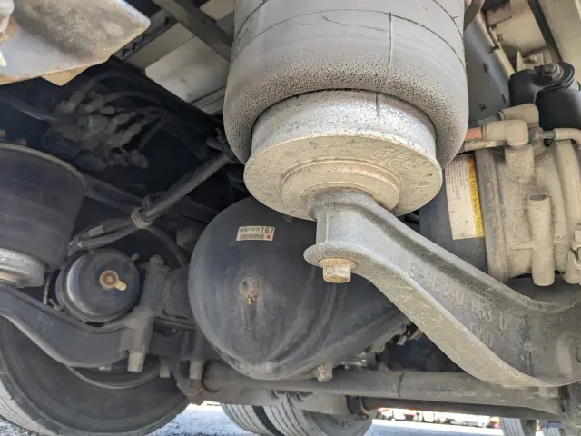 いすゞ ギガ QKG-CYJ77B(8x4)の写真31