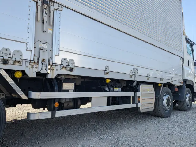 いすゞ ギガ QKG-CYJ77B(8x4)の写真32