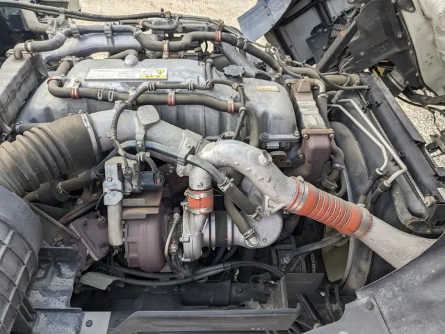 いすゞ ギガ QKG-CYJ77B(8x4)の写真47