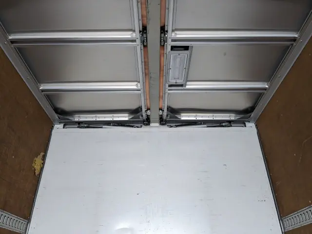 いすゞ ギガ QKG-CYJ77B(8x4)の写真15