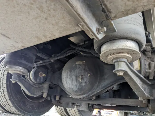 いすゞ ギガ QKG-CYJ77B(8x4)の写真31