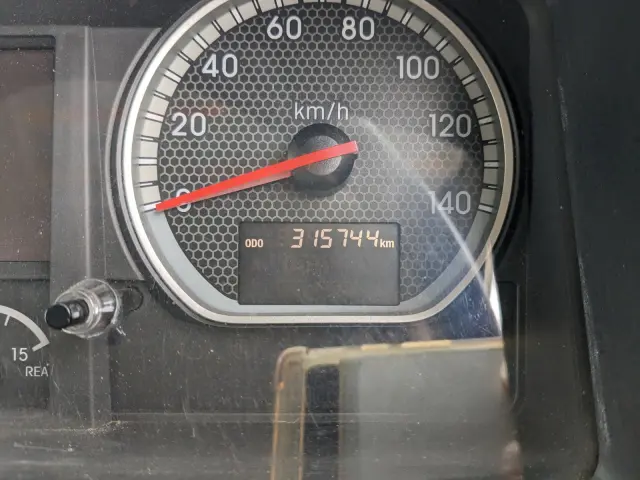 いすゞ ギガ QKG-CYJ77B(8x4)の写真43