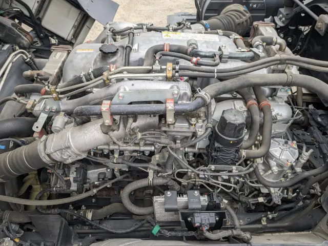 いすゞ ギガ QKG-CYJ77B(8x4)の写真45