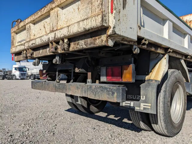 いすゞ エルフ TPG-NJR85AD(2WD)の写真6