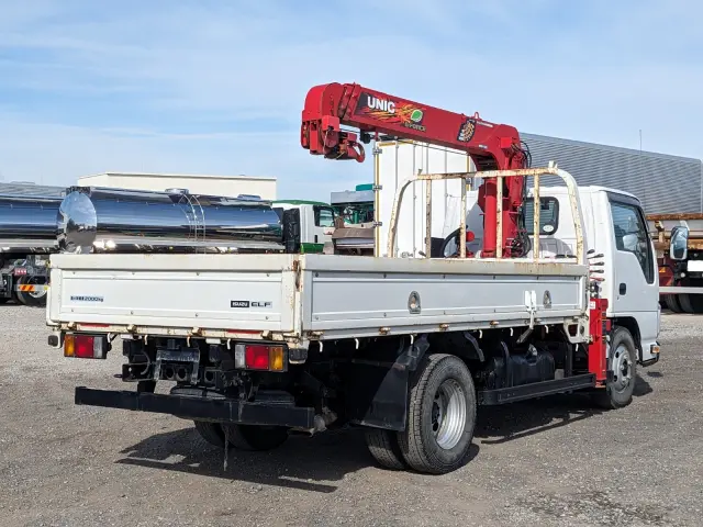 いすゞ エルフ TPG-NKR85AR(2WD)の写真4