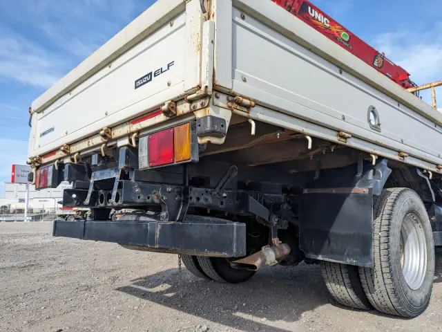 いすゞ エルフ TPG-NKR85AR(2WD)の写真6