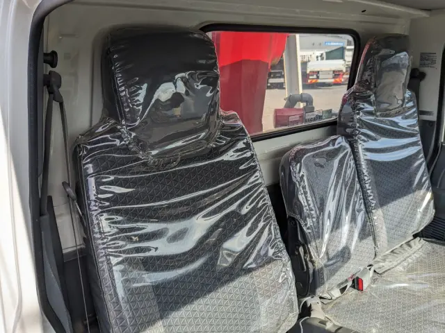 いすゞ エルフ TPG-NKR85AR(2WD)の写真40