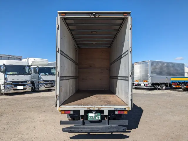 三菱 キャンター TPG-FEA20(2WD)の写真9