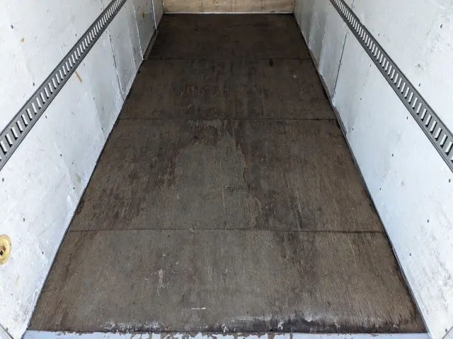 三菱 キャンター TPG-FEA20(2WD)の写真12