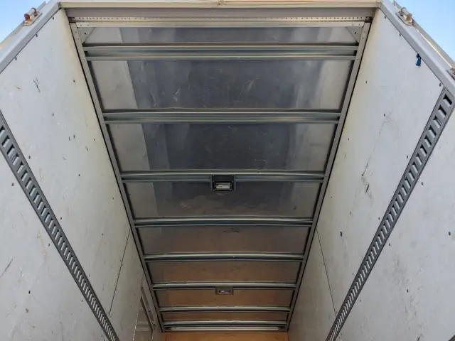 三菱 キャンター TPG-FEA20(2WD)の写真13