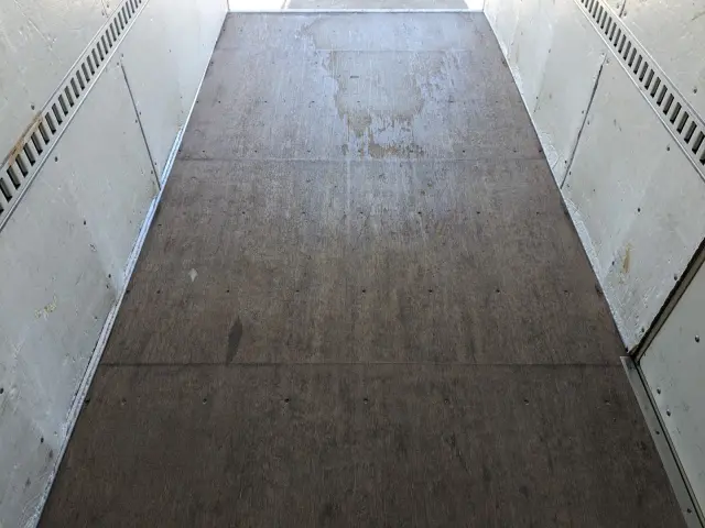 三菱 キャンター TPG-FEA20(2WD)の写真17