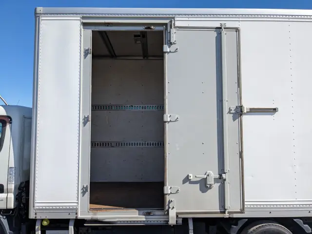 三菱 キャンター TPG-FEA20(2WD)の写真26