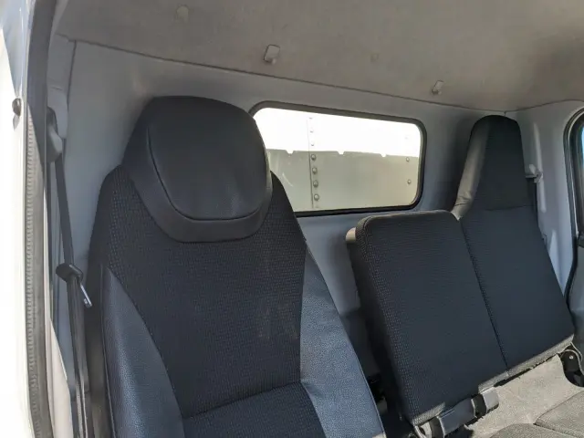 三菱 キャンター TPG-FEA20(2WD)の写真35