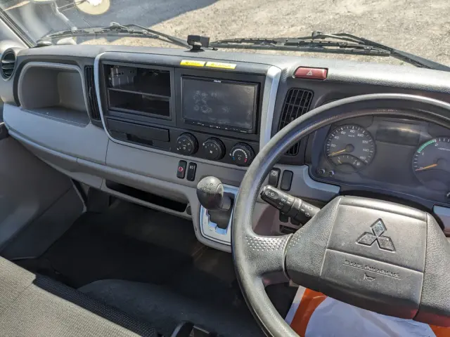 三菱 キャンター TPG-FEA20(2WD)の写真36
