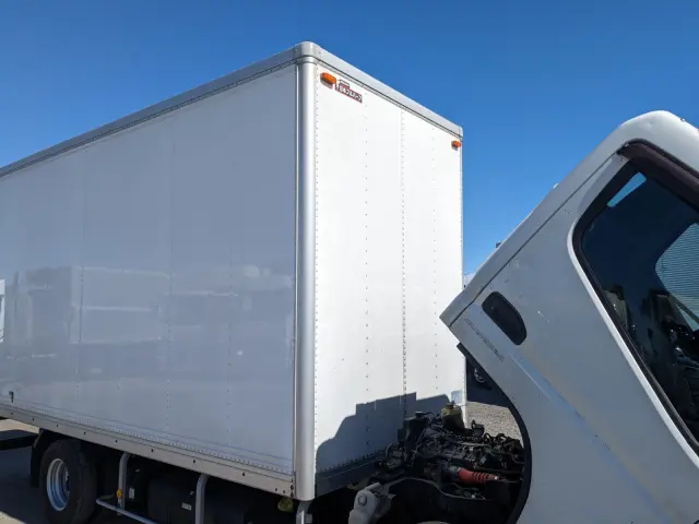 三菱 キャンター TPG-FEA20(2WD)の写真43