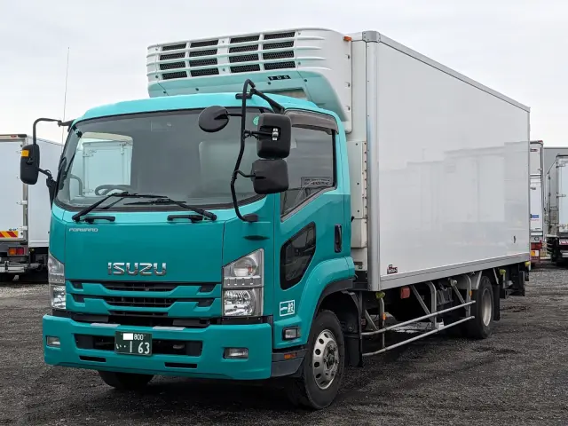 いすゞ フォワード TKG-FRR90S2(2WD)の写真1