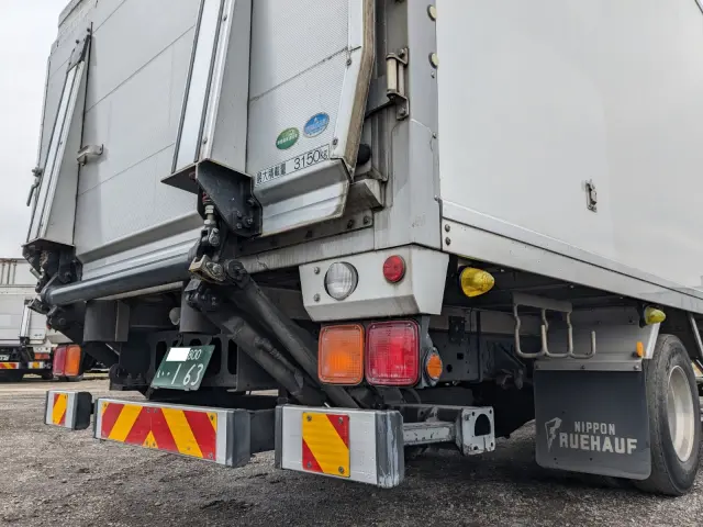 いすゞ フォワード TKG-FRR90S2(2WD)の写真7