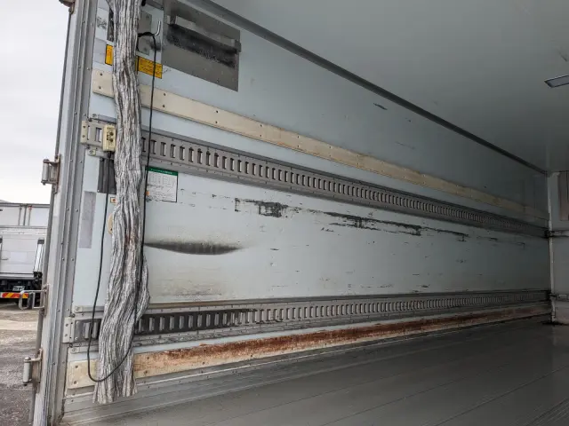 いすゞ フォワード TKG-FRR90S2(2WD)の写真26