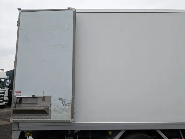 いすゞ フォワード TKG-FRR90S2(2WD)の写真34