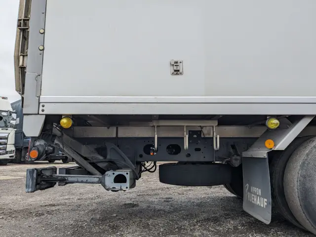 いすゞ フォワード TKG-FRR90S2(2WD)の写真35