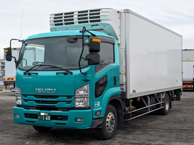 いすゞ フォワード TKG-FRR90S2(2WD)の写真1