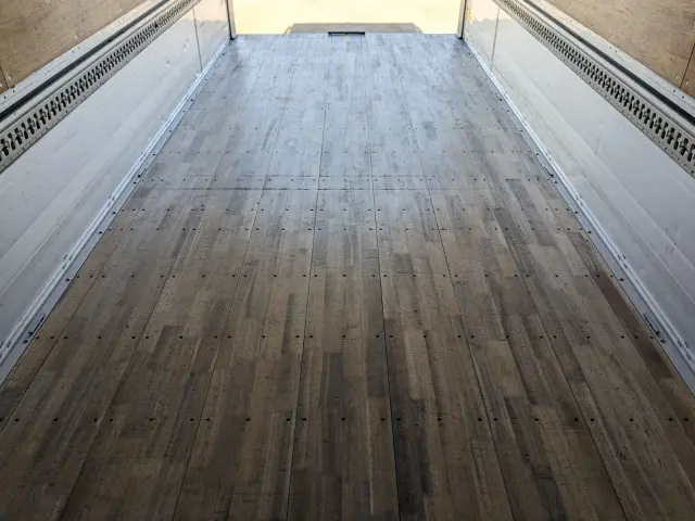 UD コンドル TKG-MK38L(2WD)の写真17