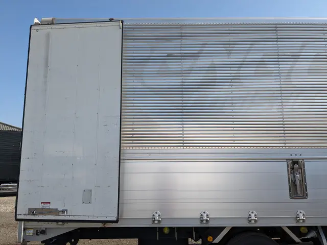 UD コンドル TKG-MK38L(2WD)の写真27