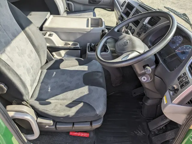 UD コンドル TKG-MK38L(2WD)の写真32