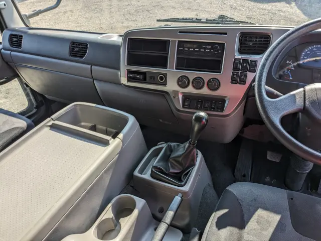 UD コンドル TKG-MK38L(2WD)の写真35