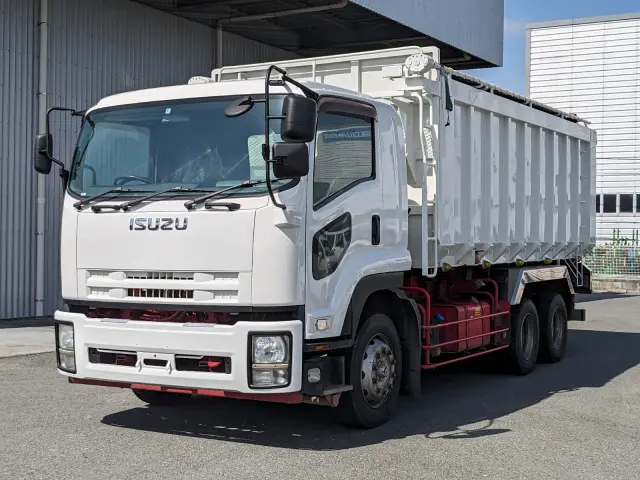 いすゞ フォワード QKG-FVZ34U2(6x4)の写真1