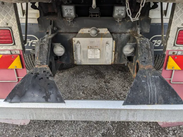 いすゞ ギガ QPG-CYZ77B(6x4)の写真7