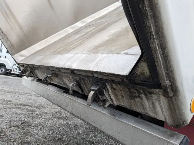 いすゞ ギガ QPG-CYZ77B(6x4)の写真10