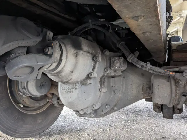 いすゞ ギガ QPG-CYZ77B(6x4)の写真16